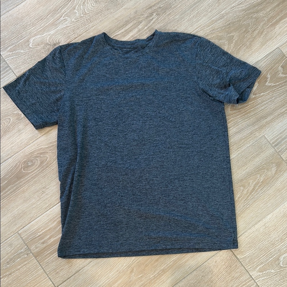 ALO Yoga Dark Gray Short Sleeve Tee